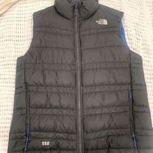 The North Face Large gray vest. Mode 550